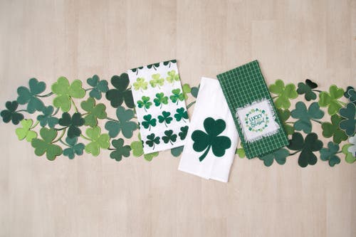 C & F Home C&f Home Watercolor Clover St. Patrick's Kitchen And Bathroom Graphic Print Hand Towel In Green