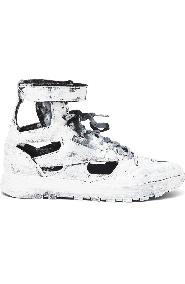 Maison Margiela x Reebok Classic Leather Tabi High Top Sneaker, Alternate, color,