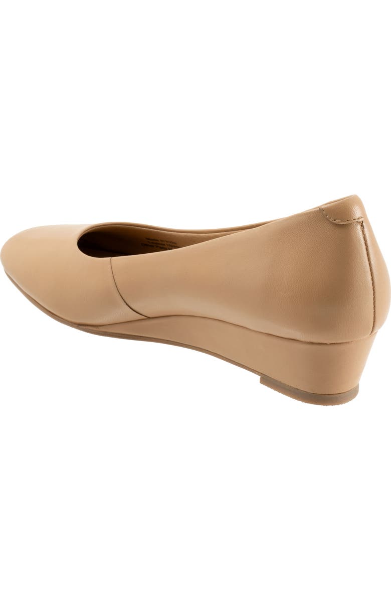 Trotters Denisse Wedge Pump, Alternate, color, Beige