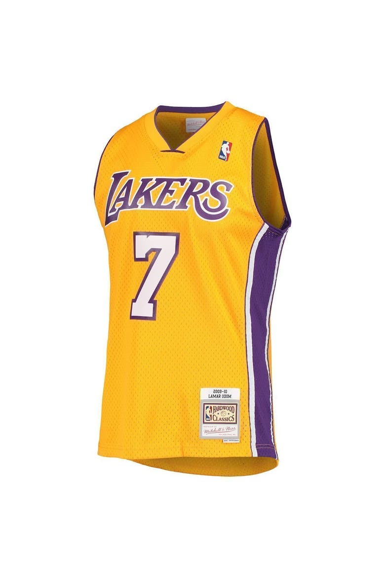 Men's Mitchell & Ness Lamar Odom Gold Los Angeles Lakers 2001/02 Hardwood Classics Swingman Jersey, Alternate, color, Gold