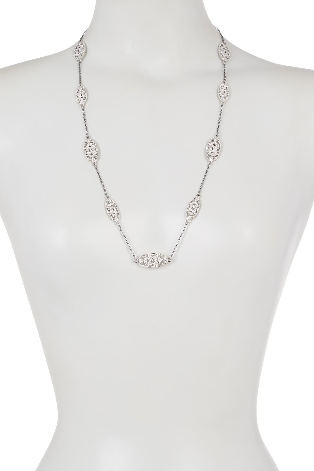 OLIVIA WELLES Larraine Detail Necklace