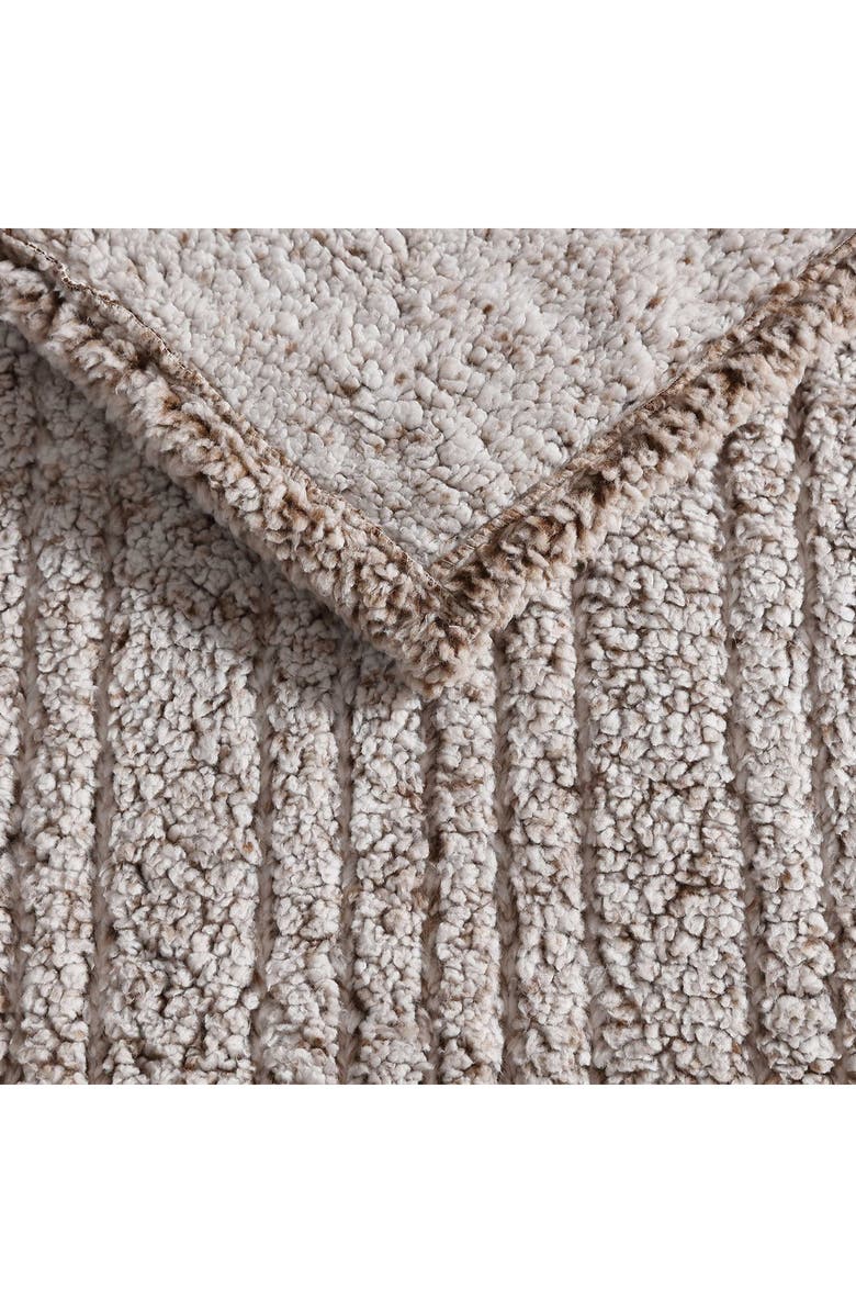 Eddie Bauer Lookout Mountain Tipped Faux Shearling Heated Blanket, Alternate, color, Dark Brown