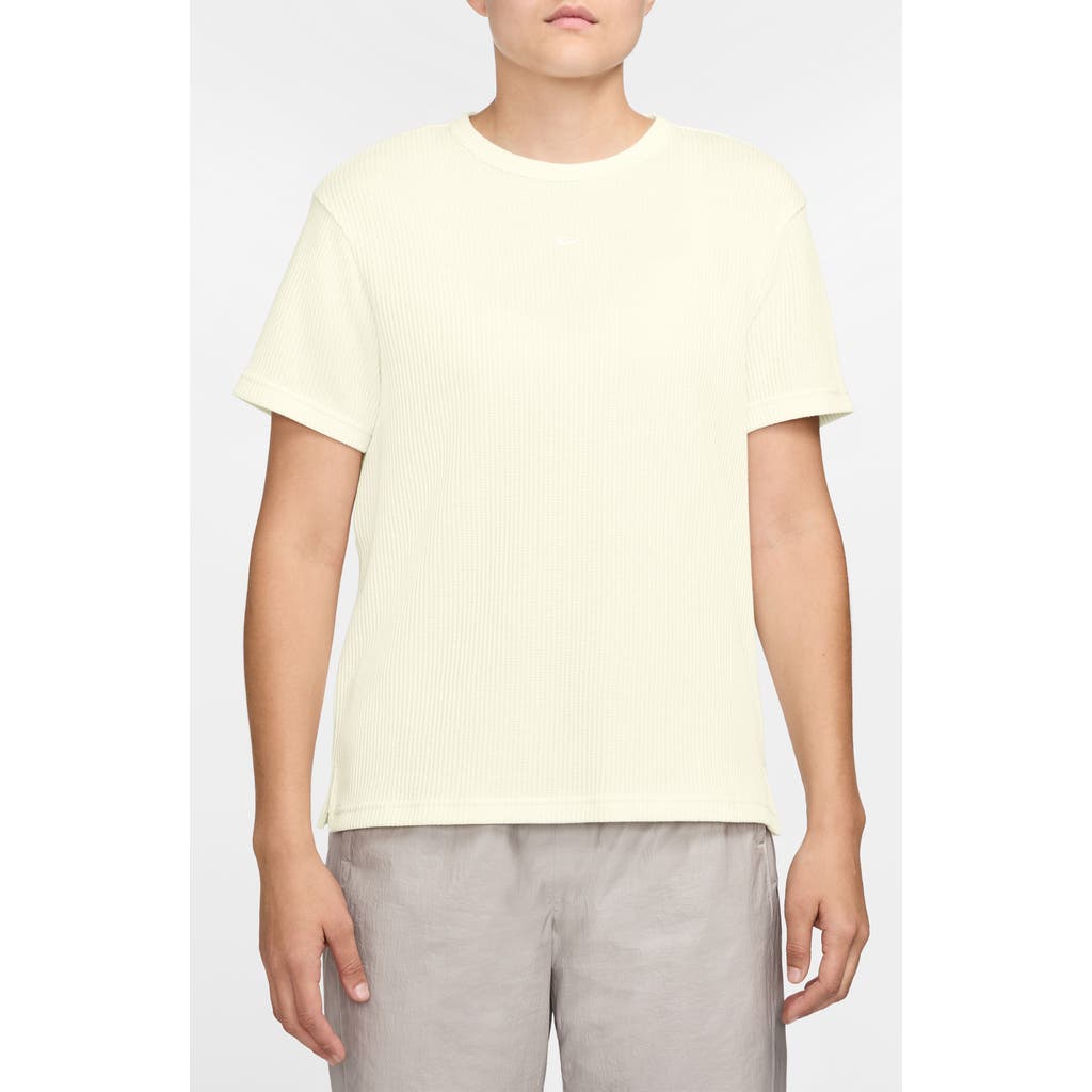 Nike Sportswear Chill Thermal T-shirt In White
