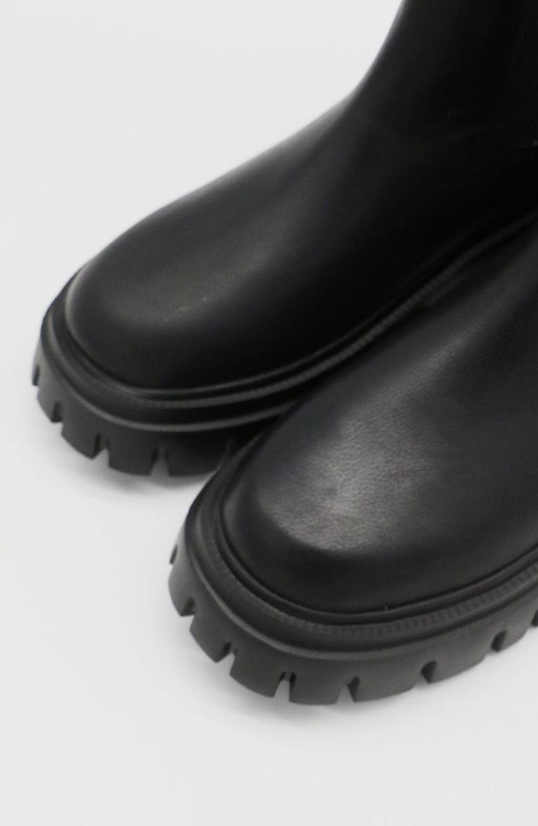 STIVALI NEW YORK Agora Platform Chelsea Boots, Alternate, color, Black