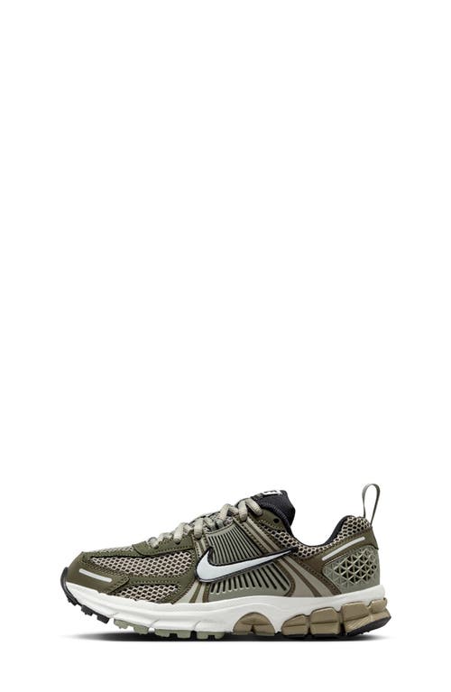 Nike Zoom Vomero 5 Sneaker In Cargo Khaki/light Army