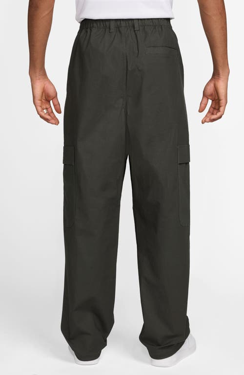 Nike Sportswear Club Stretch Cotton Ripstop Cargo Pants In Green
