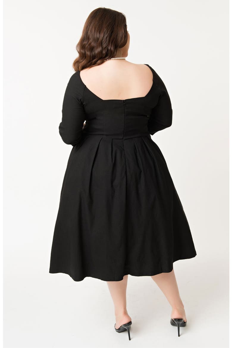 Plus Size Sweetheart Neckline Lamar Swing Dress, Alternate, color, Black