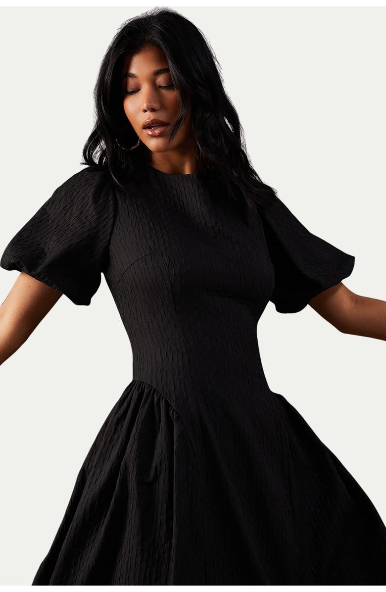 Warehouse Seersucker Puff Sleeve Midi Dress, Alternate, color, Black