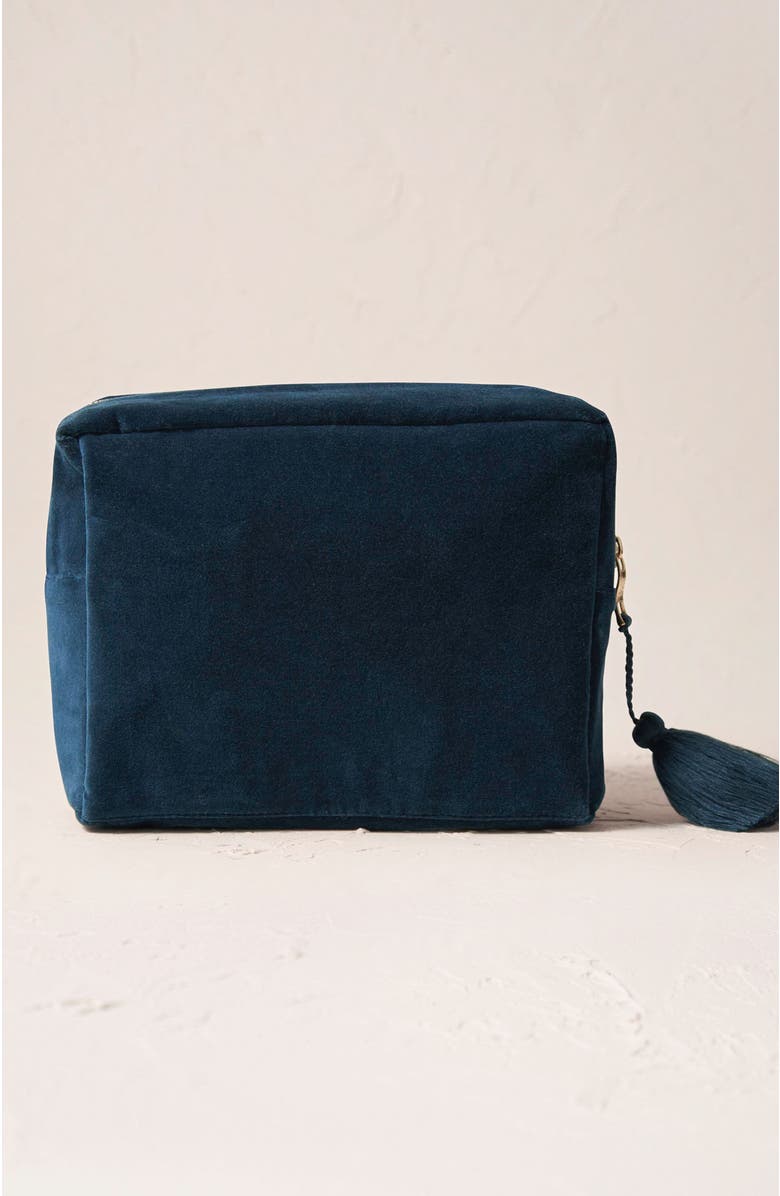 Elizabeth Scarlett Turtle Conservation Velvet Wash Bag, Alternate, color, Marine Navy