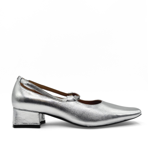 Amie Rafa Manna Leather Pumps In Silver
