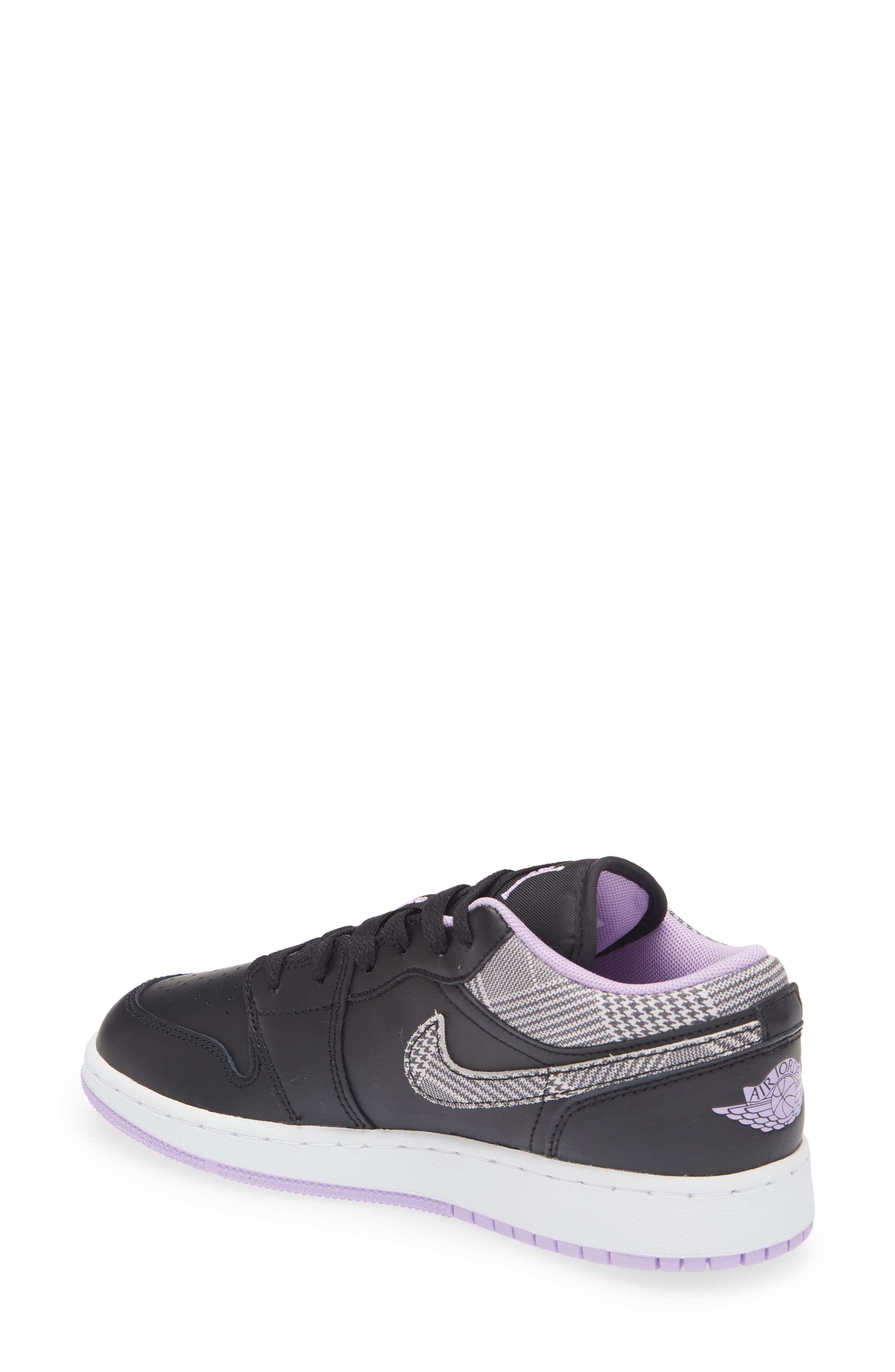 Jordan Air Jordan 1 Low SE Basketball Sneaker, Alternate, color, 