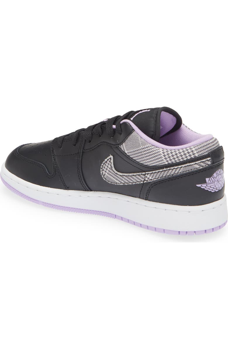 Jordan Air Jordan 1 Low SE Basketball Sneaker, Alternate, color,