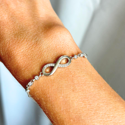 Hollywood Sensation Infinity Bracelet In Silver