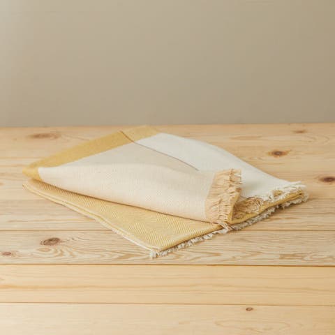 Miraflor Throw