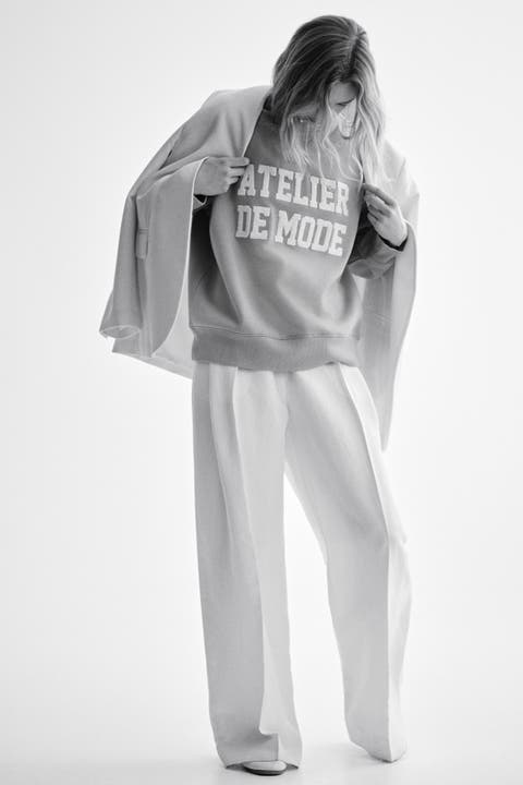 Sweatshirt with motif