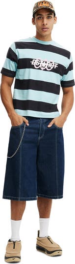 Cropped Fit Graphic T-Shirt