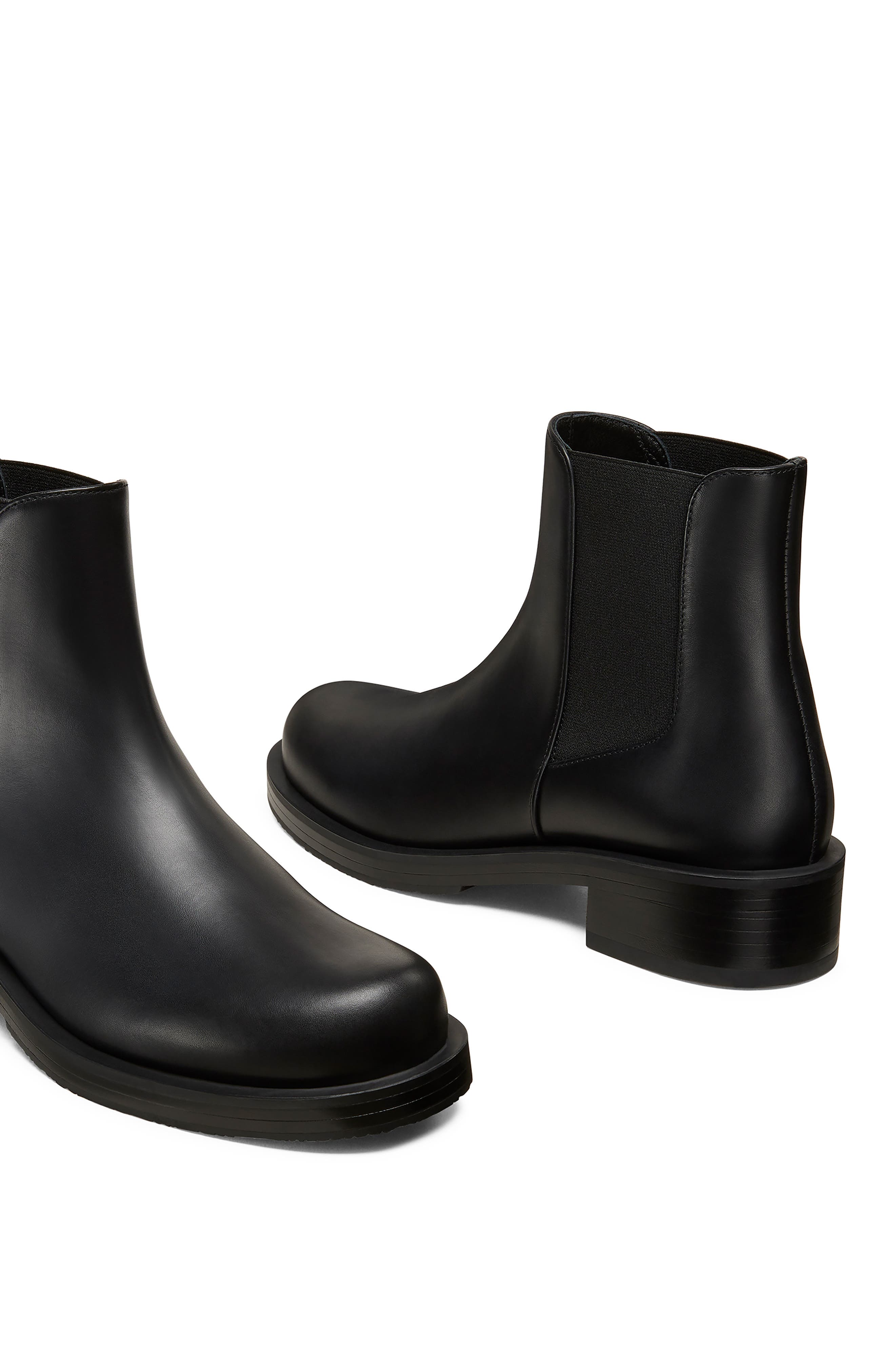 Stuart Weitzman Chelsea Boot, Alternate, color, Black