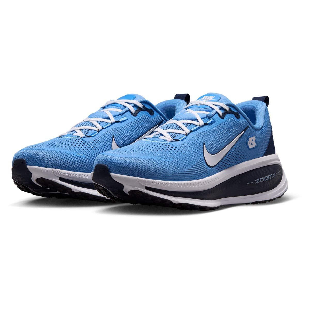 Men's Nike North Carolina Tar Heels Vomero 18 Running Shoes, Main, color, Blue