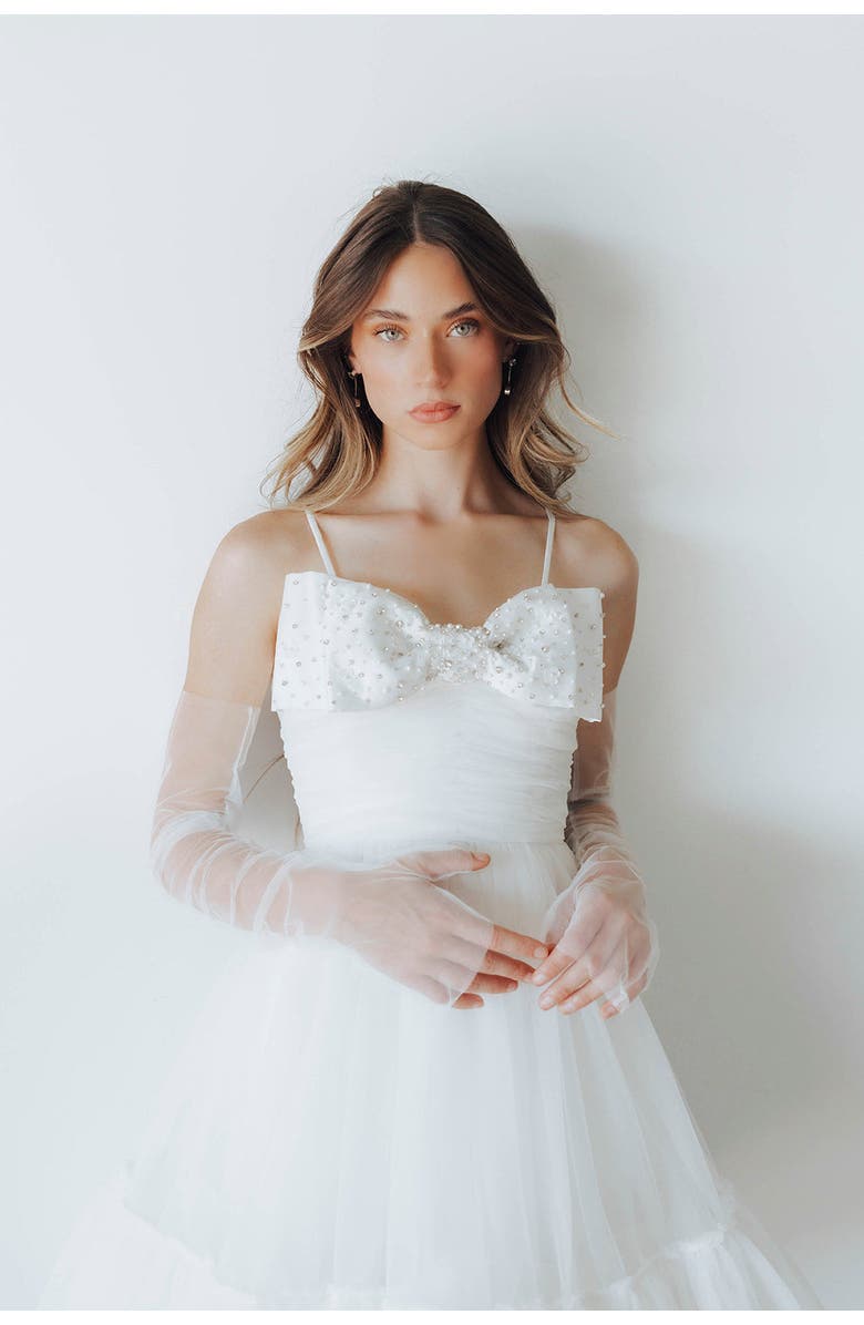 Untamed Petals Minimalist Sheer Gloves, Alternate, color, Ivory