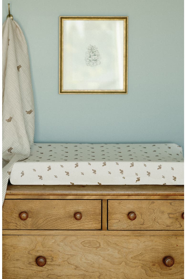 Print Organic Cotton Changing Pad Cover, Alternate, color, SQUIRREL/ EGGSHELL