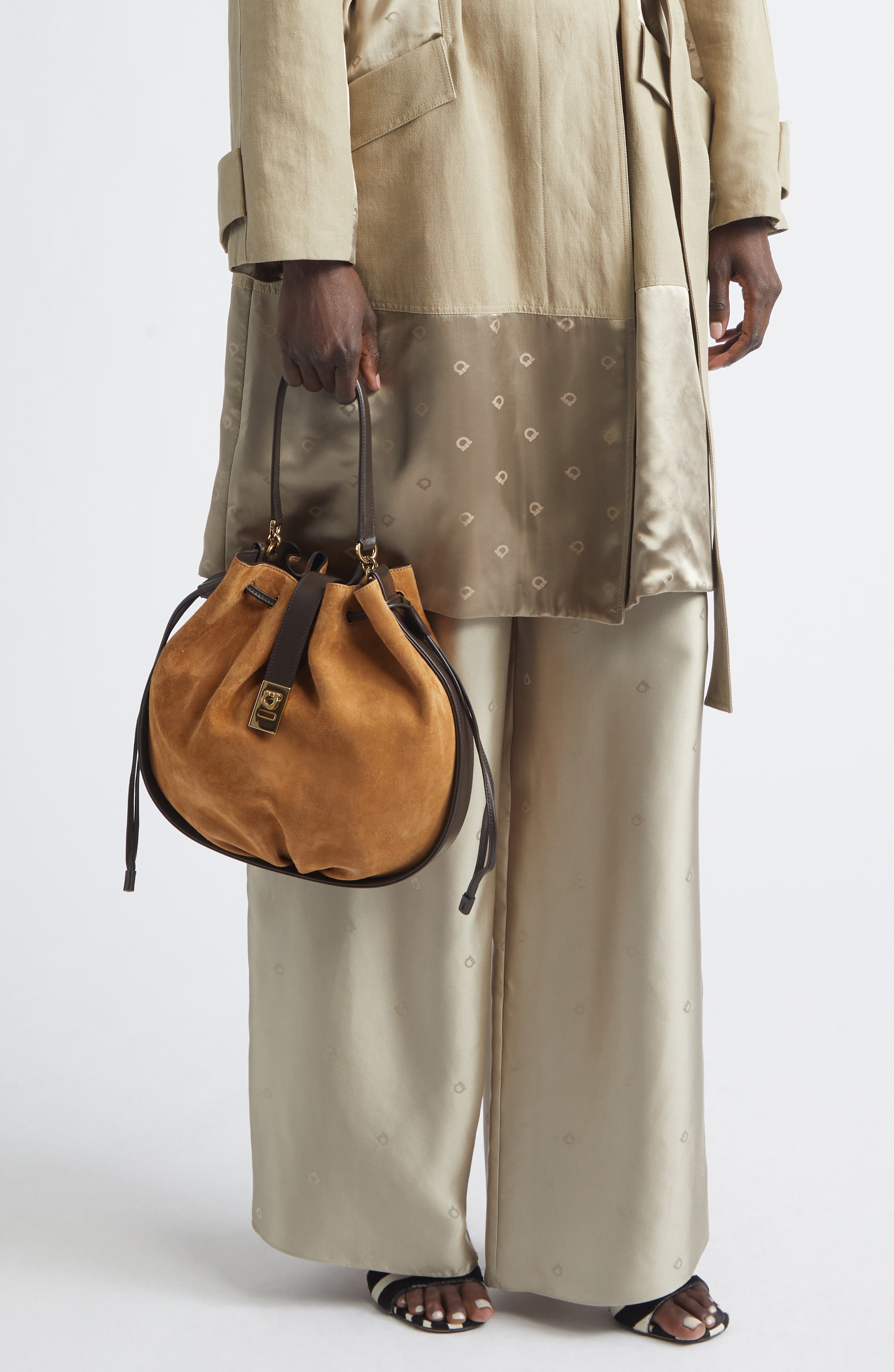 FERRAGAMO Gancio Leather Top Handle Bag, Alternate, color, Naturale 6 Testa Di Moro