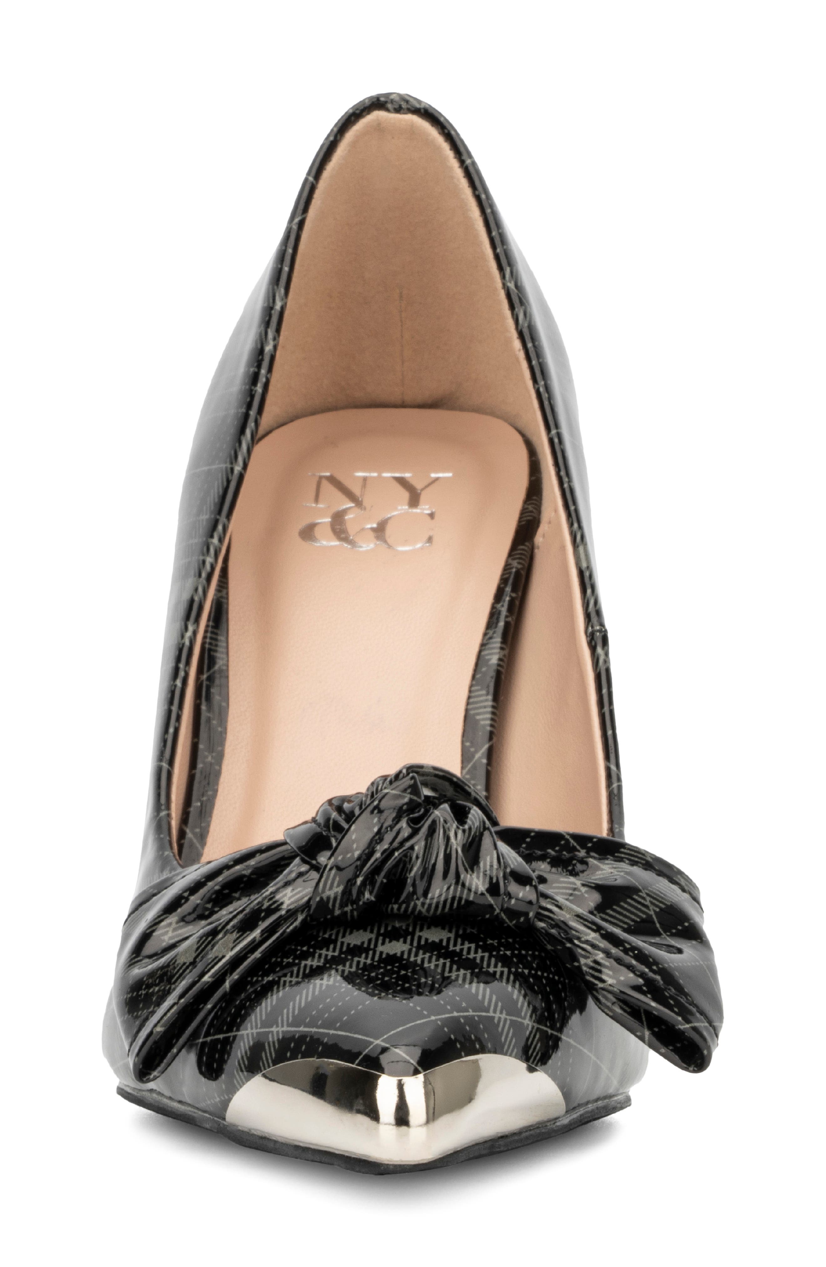 NEW YORK AND COMPANY Wendy Metal Accent Bow Pump, Alternate, color, Grey