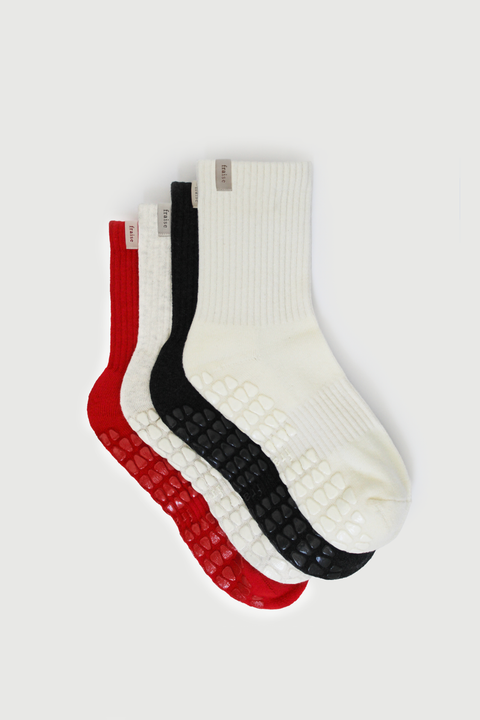 The Essentials Set Grip Socks (Set of 4)