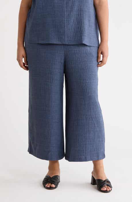 Textured Wide Leg Crop Pants