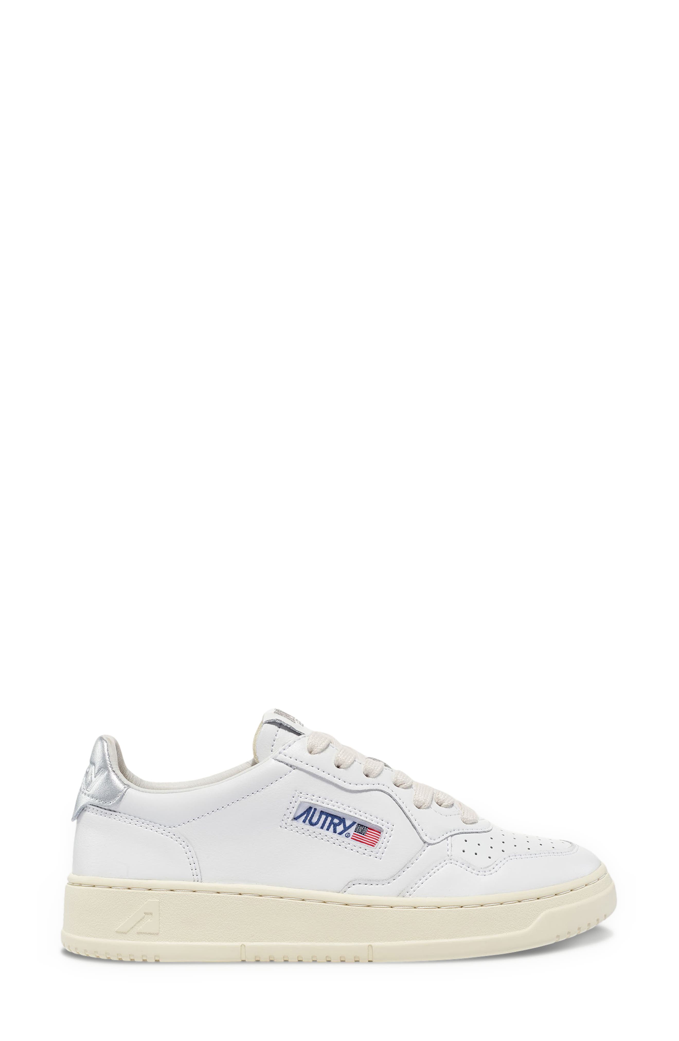 AUTRY Medalist Low Sneaker, Alternate, color, Wht/Sil