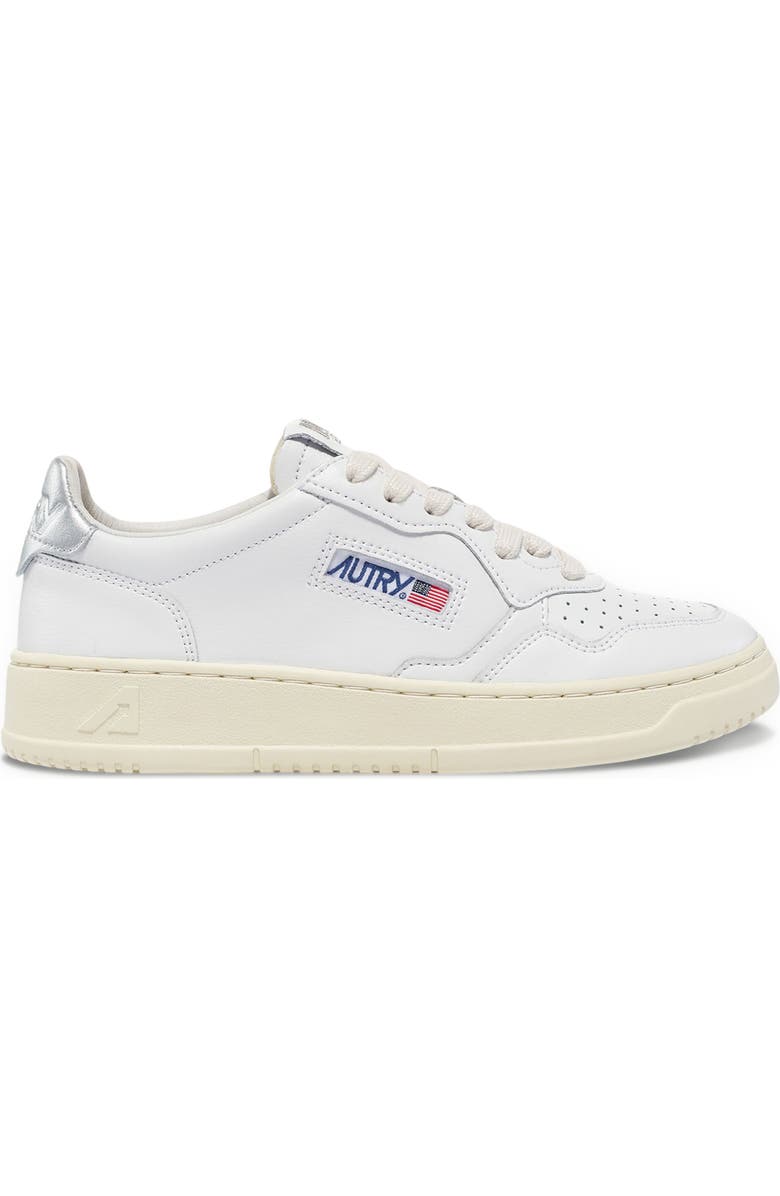 AUTRY Medalist Low Sneaker, Alternate, color, Wht/Sil