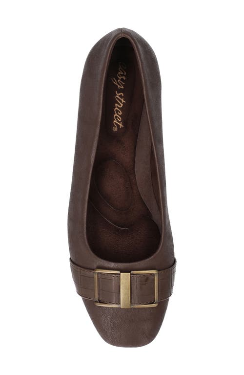 Easy Street Keely Flat In Brown