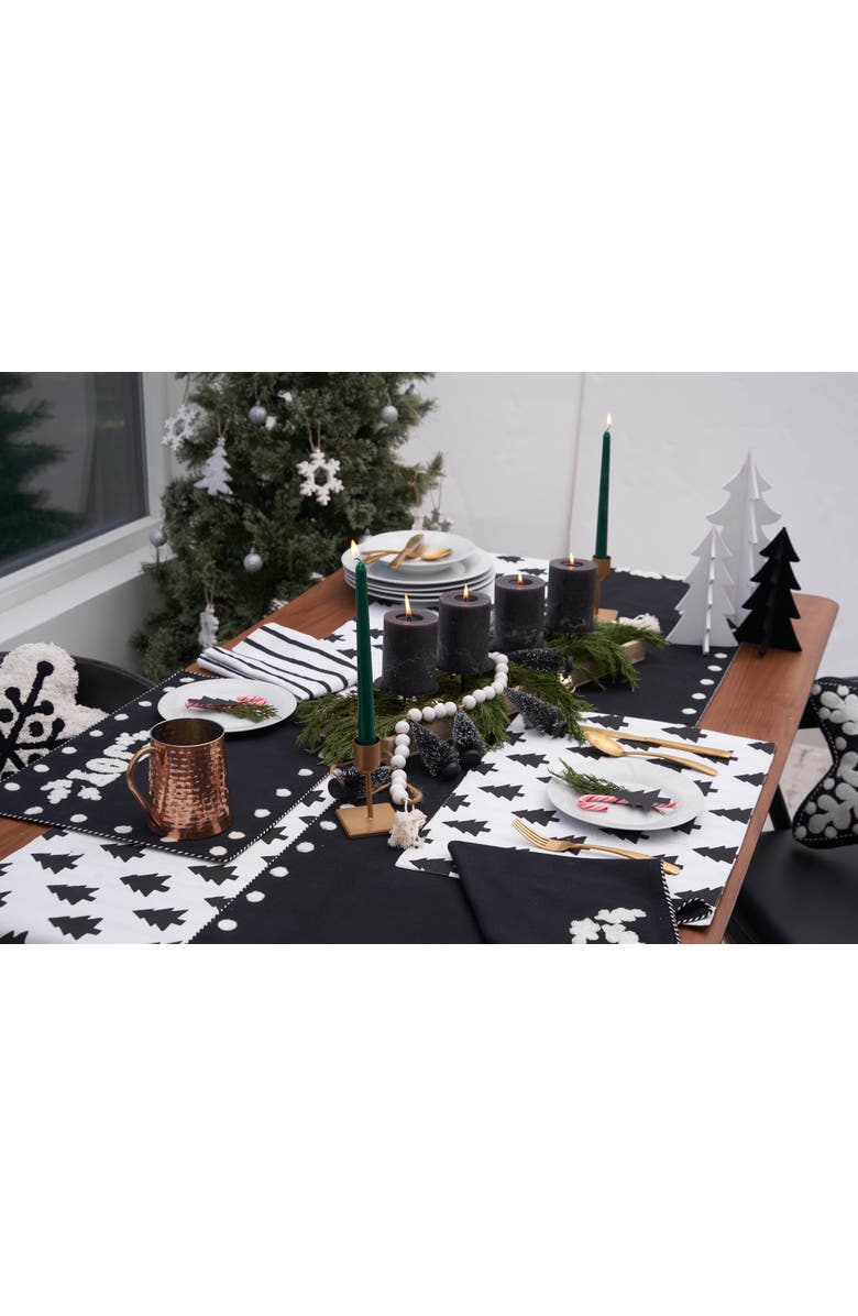 carol & frank Nordic Joy Onyx Placemats Set of 4, 14" x 20", Alternate, color, Black