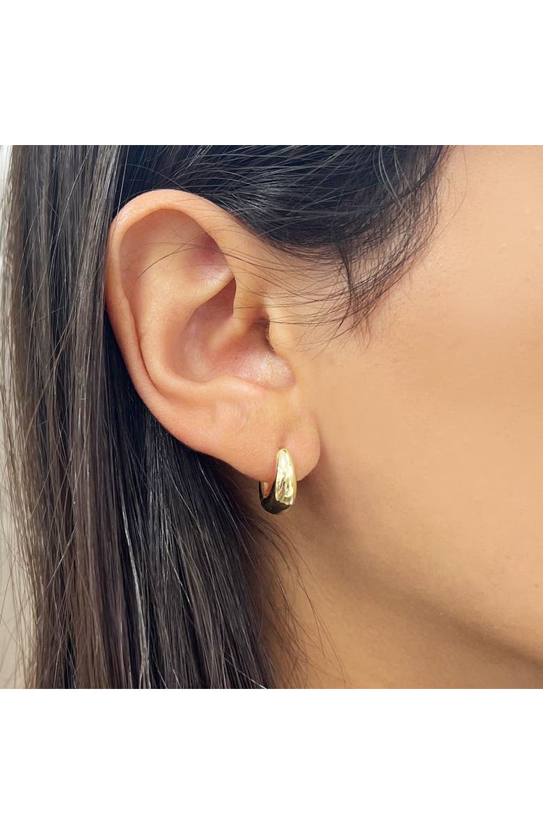 The Lovery Fine Jewelry Mini Saddle Huggie Hoop Earrings, Alternate, color, Yellow Gold