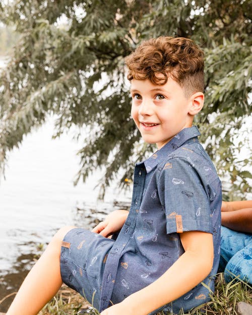 Deux Par Deux Boy's Printed Chambray Short Sleeve Shirt Gray, White And Tan In Gray