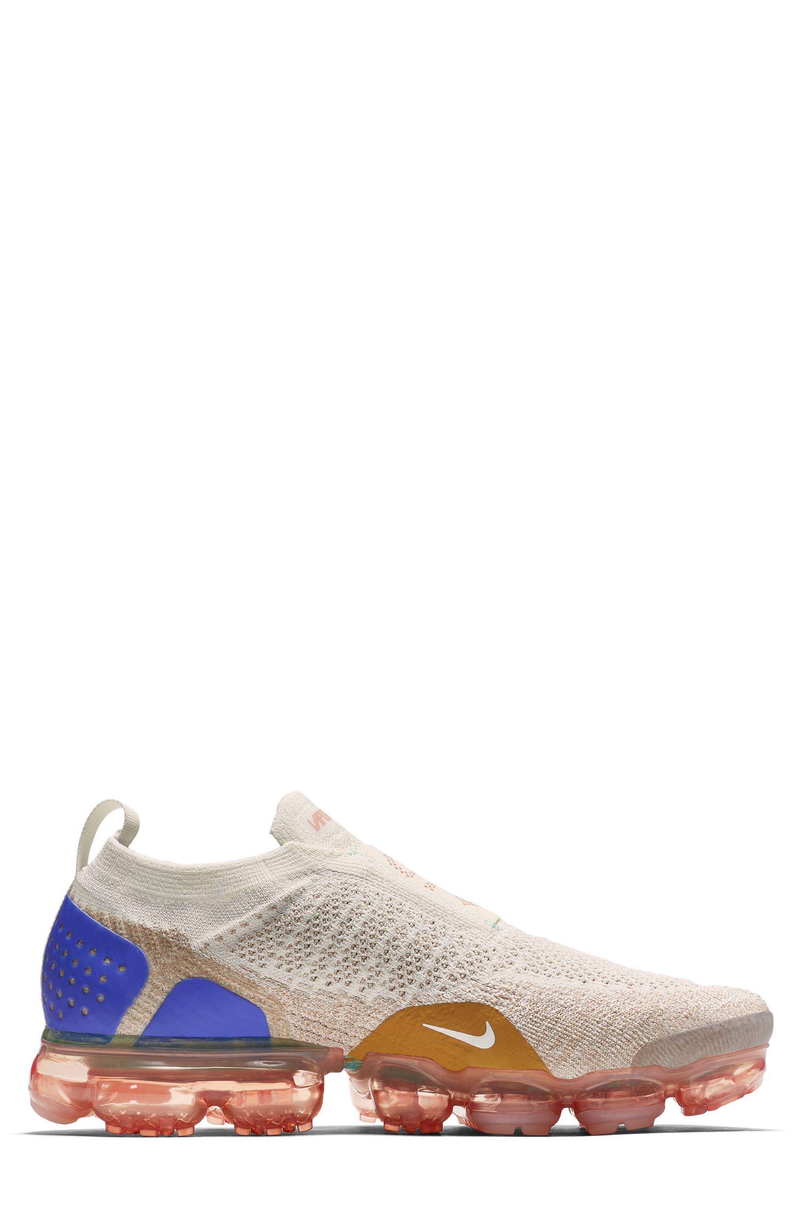 Air VaporMax Flyknit MOC 2 Running Shoe, Alternate, color, SAIL/ ANTHRACITE/ SAND/ WHEAT