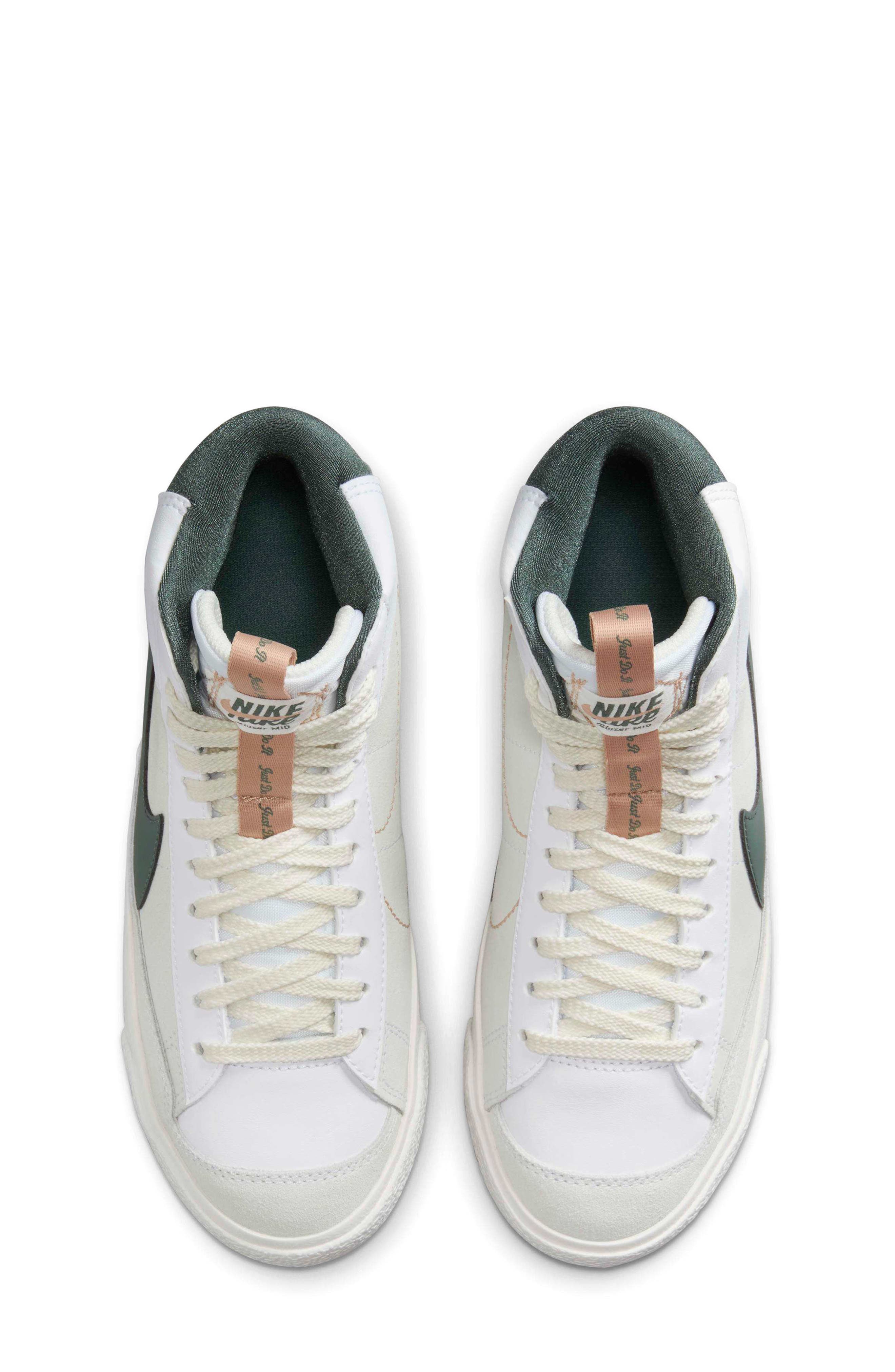 Nike Kids' Blazer Mid '77 Sneaker, Alternate, color, 