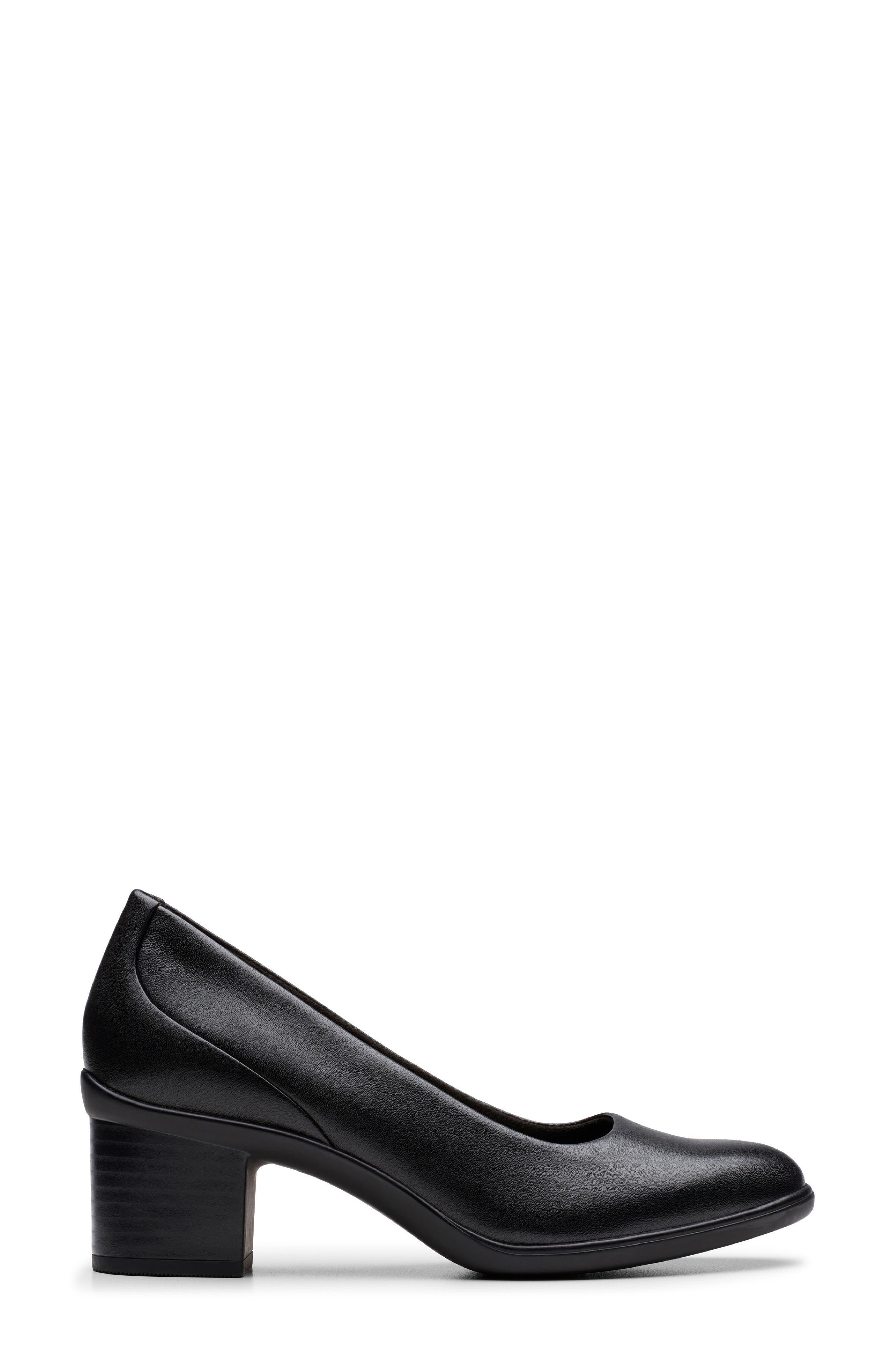 Clarks<sup>®</sup> Shaya Poppy Pump, Alternate, color, Black Leather