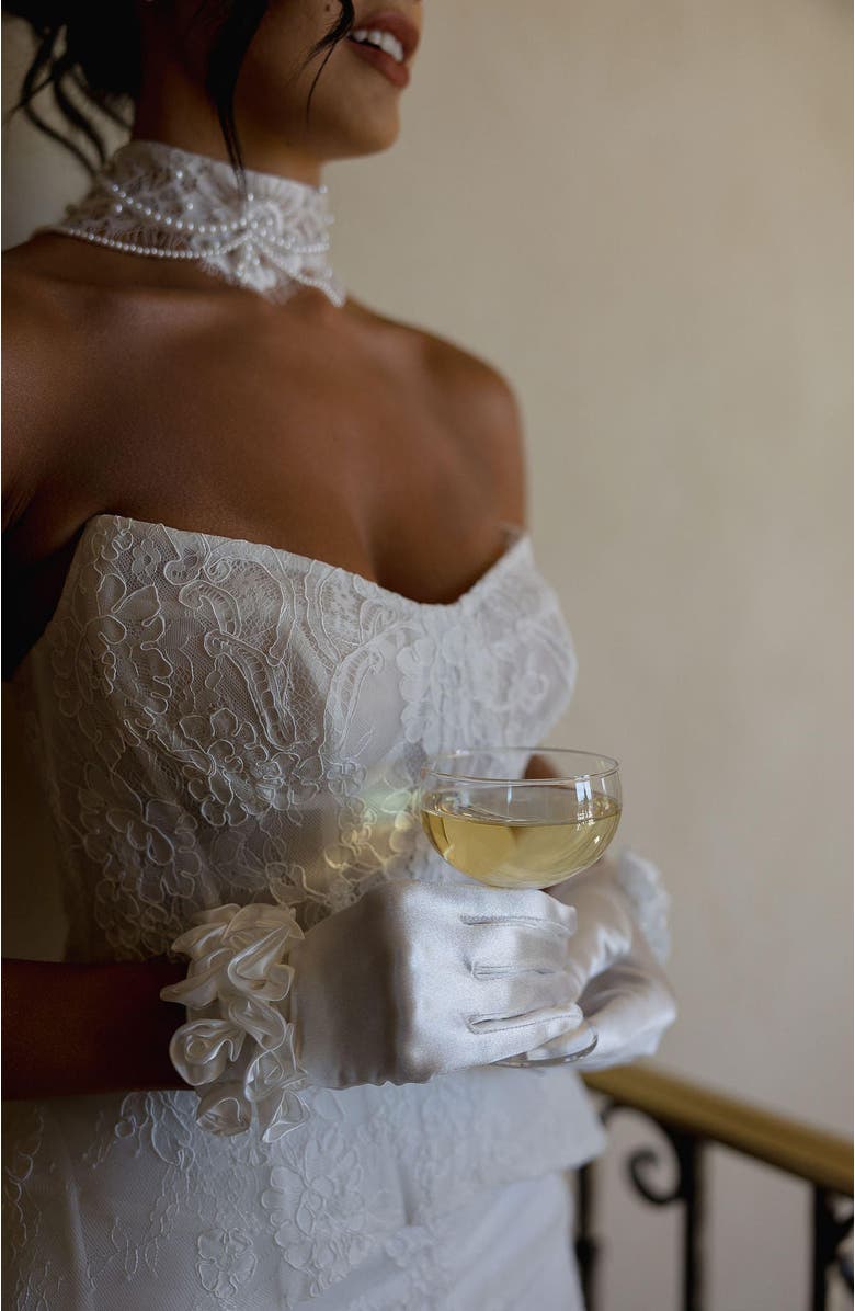 Untamed Petals Rosey Gloves, Alternate, color, Ivory