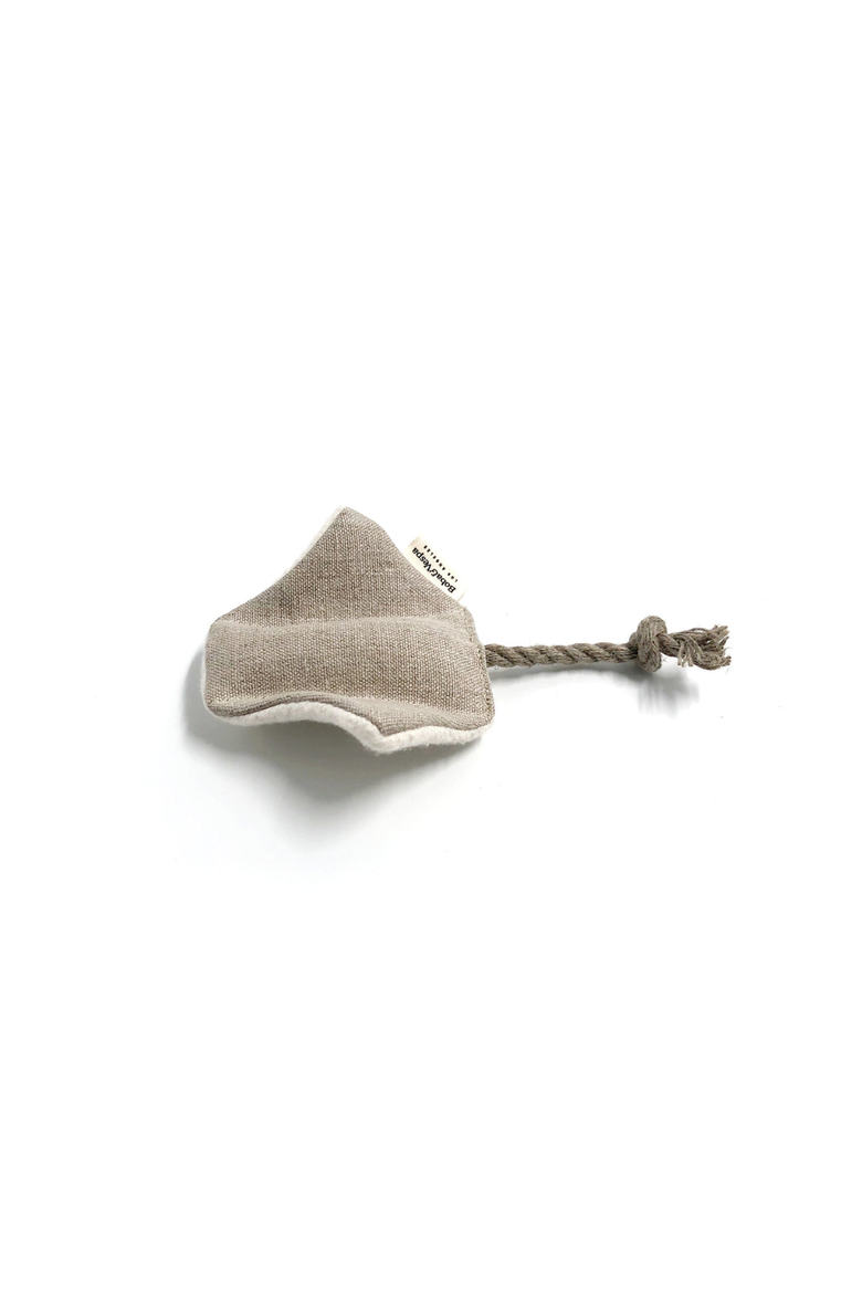 Organic Stingray Cat Toy with Crinkles & Catnip | USA Made, Alternate, color, Beige