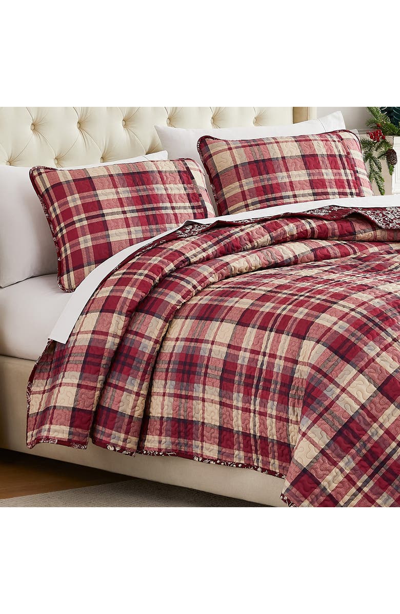 SOUTHSHORE FINE LINENS Christmas Carol Oversize Holiday Quilt Set, Alternate, color, Christmas Carol