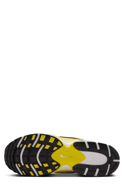 Nike V5 Rnr Sneaker In Multi