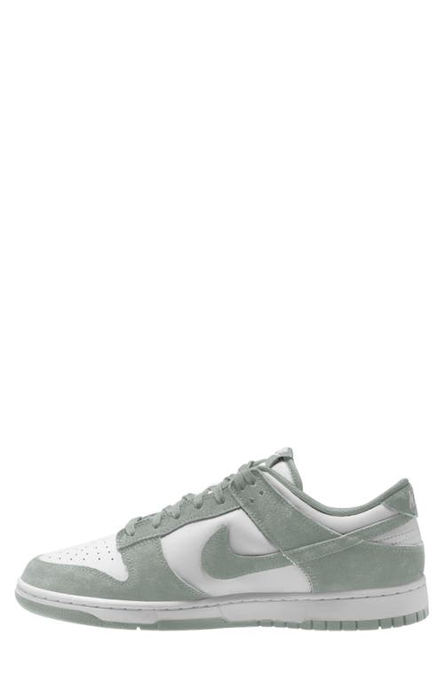 Nike Dunk Low Se Basketball Sneaker In White