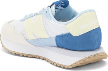 237 Sneaker