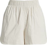 Nike Sportswear Chill Poplin Mid-Rise 5-Inch Shorts