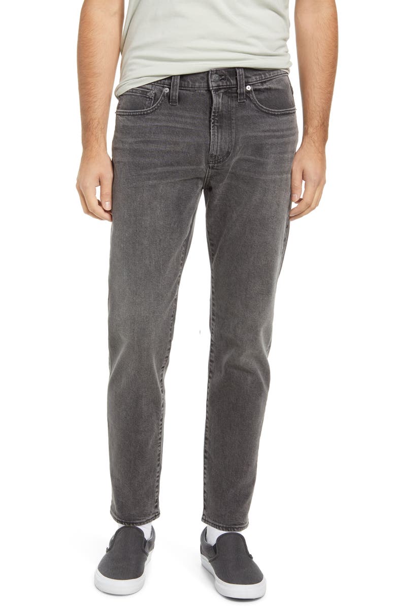 Madewell Men's Relaxed Taper Jeans, Main, color, 