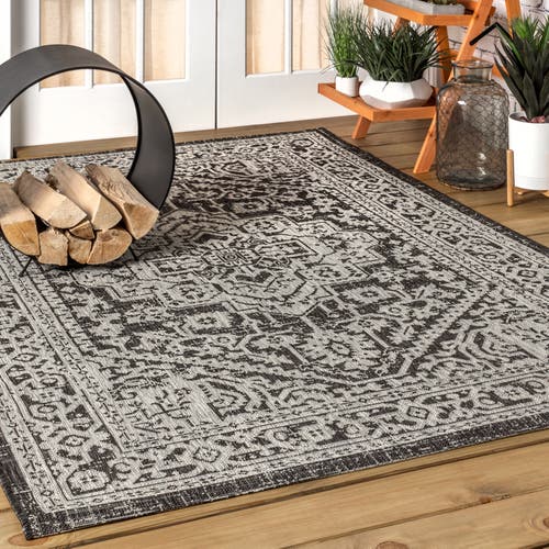 Jonathan Y Sinjuri Medallion Textured Weave Indoor/outdoor Area Rug In Gray/black