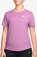Nike Sportswear Club Essentials T-Shirt