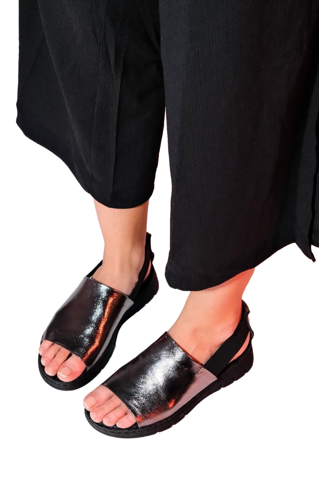Londoi Elastic Strap Leather Sandal, Alternate, color, Platin Leather