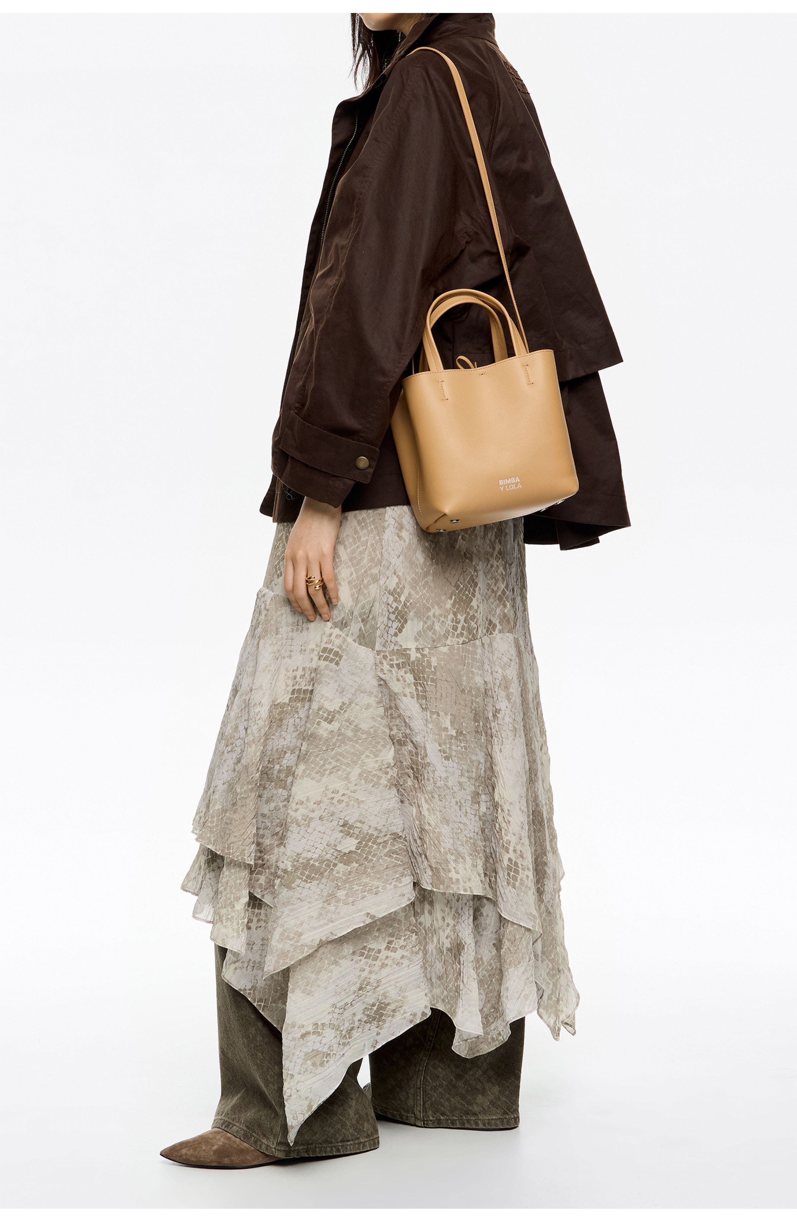 Bimba y Lola Small Leather Chihuahua Bag, Alternate, color, Desert