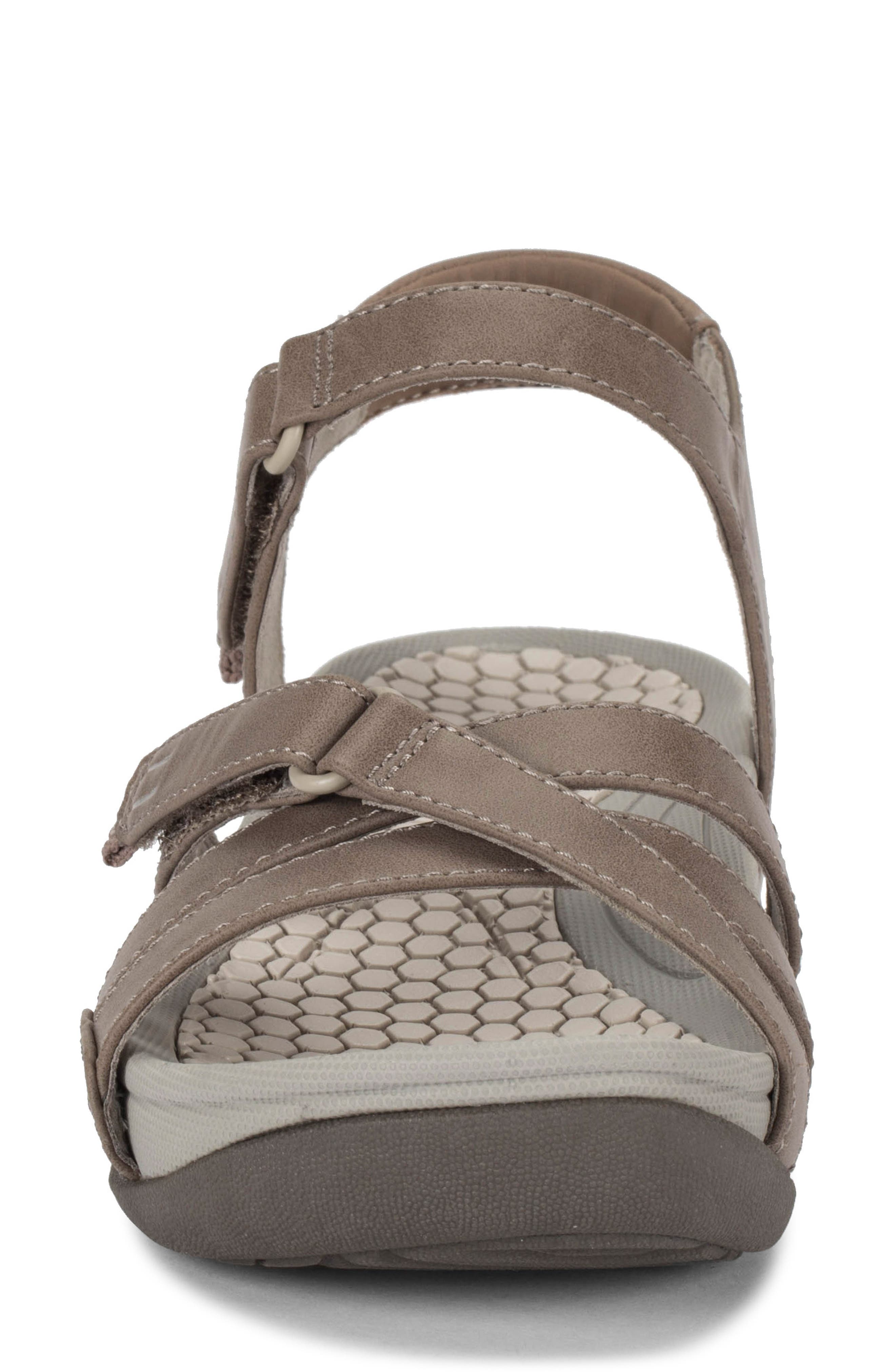 BARETRAPS Danny Casual Sandal, Alternate, color, Mushroom